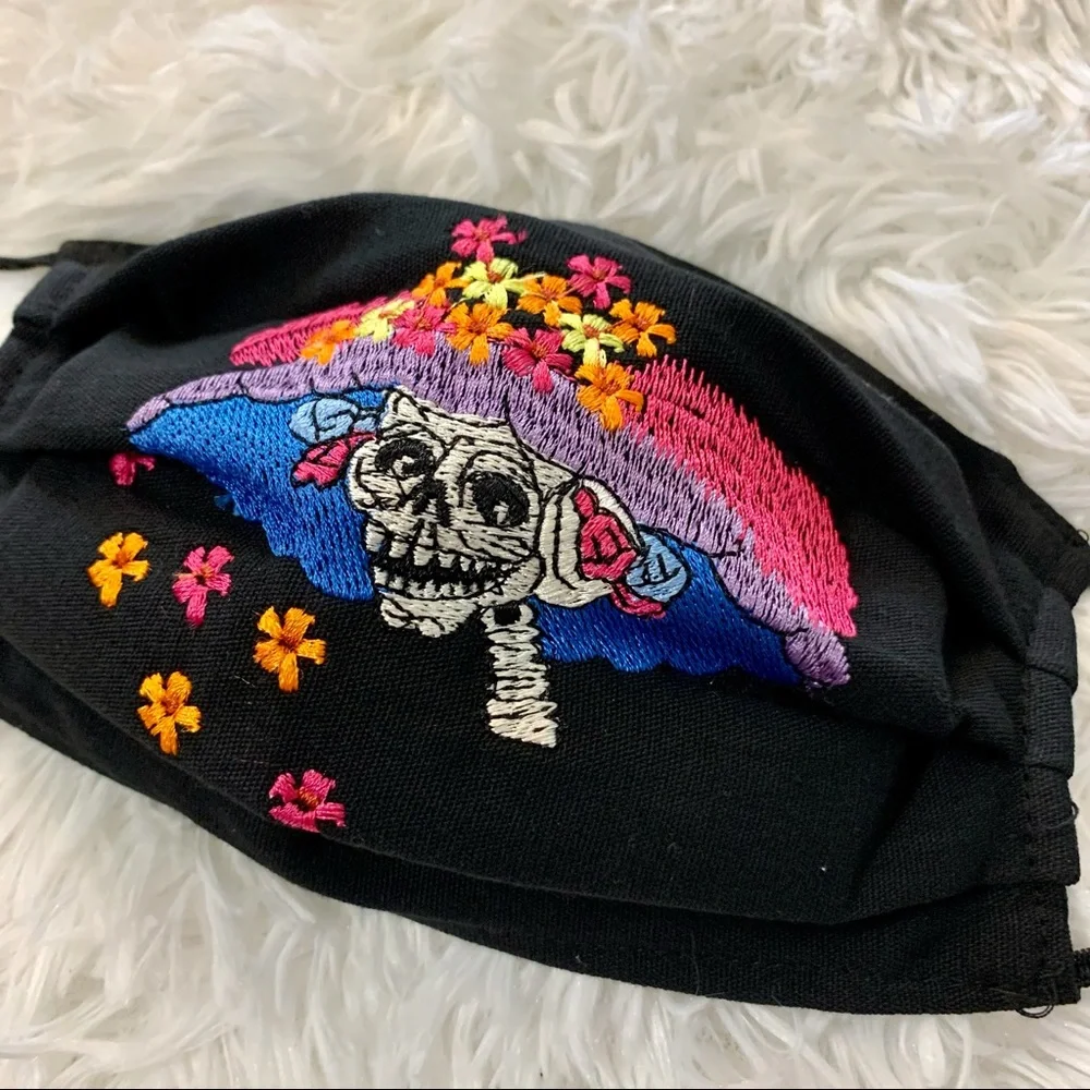 ARTISAN : Traditional Mexican Catrina Face Mask